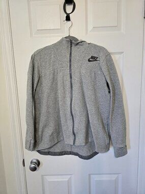 Nike Full Zip – Size Large